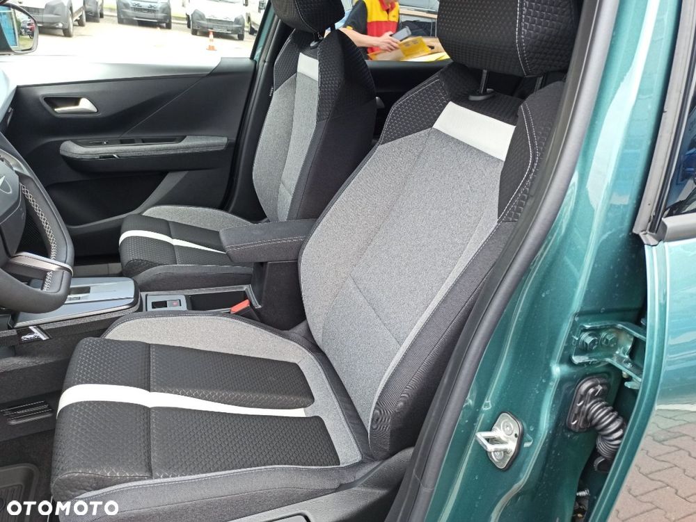 Opel Frontera - 12
