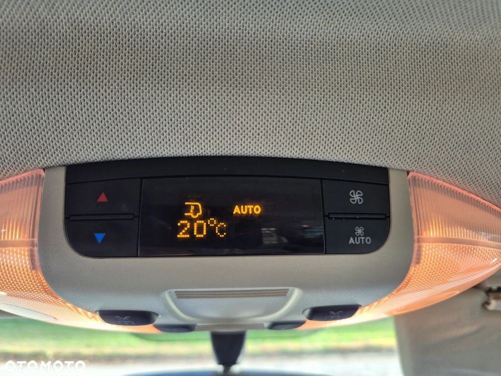 Mercedes-Benz Viano 3.0 CDI Ambiente (długi) - 14