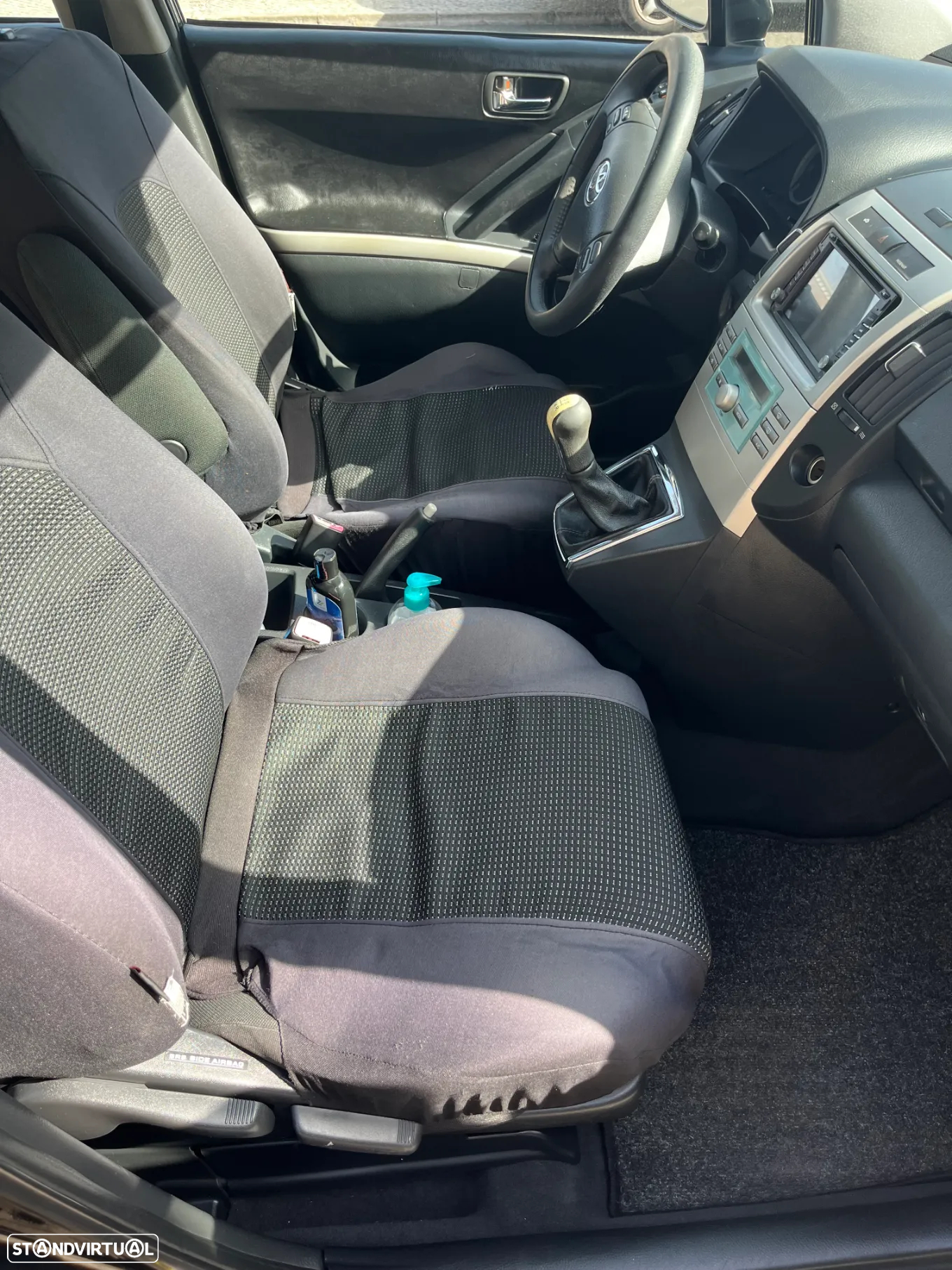 Toyota Corolla Verso 2.0 D-4D - 16
