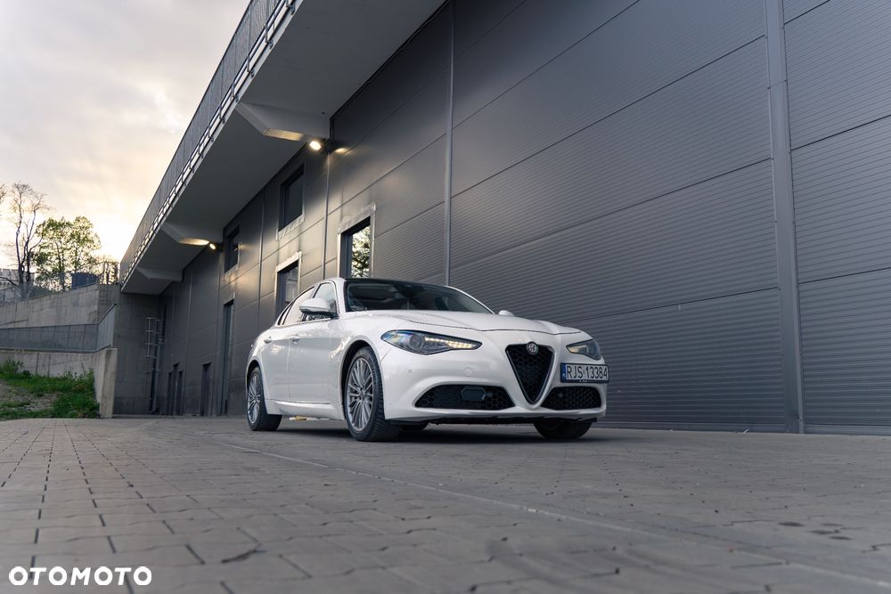 Alfa Romeo Giulia 2.0 Turbo TI Q4 - 9