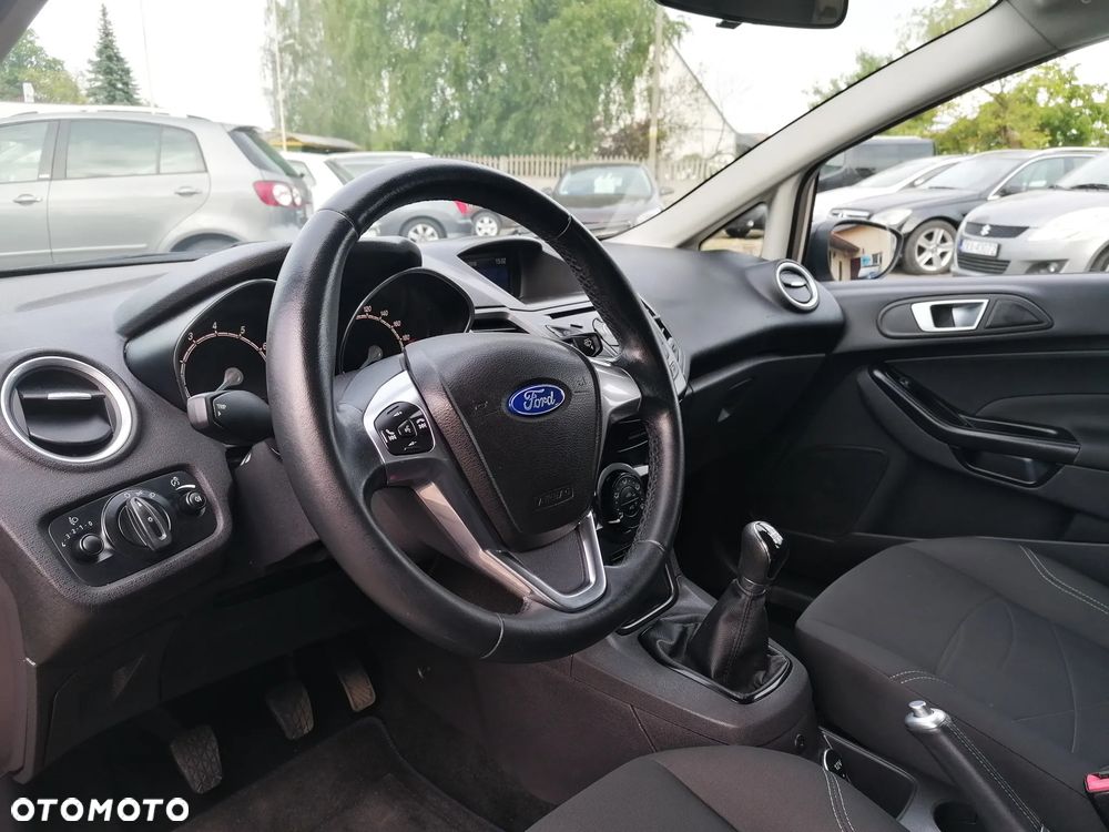 Ford Fiesta - 10