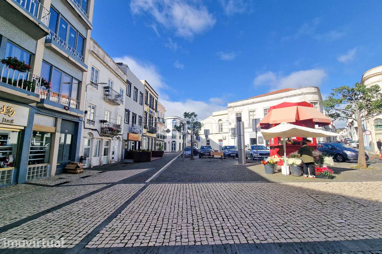 Restaurante Equipado no Centro de Ponta Delgada – Investimento - Grande imagem: 4/19