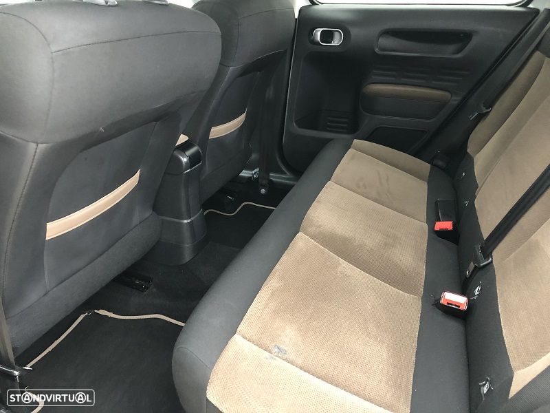 Citroën C4 Cactus 1.2 PureTech Shine EAT6 - 18