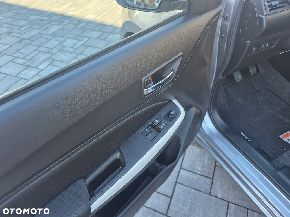 Suzuki Swift 1.2 Dualjet Hybrid Comfort - 15