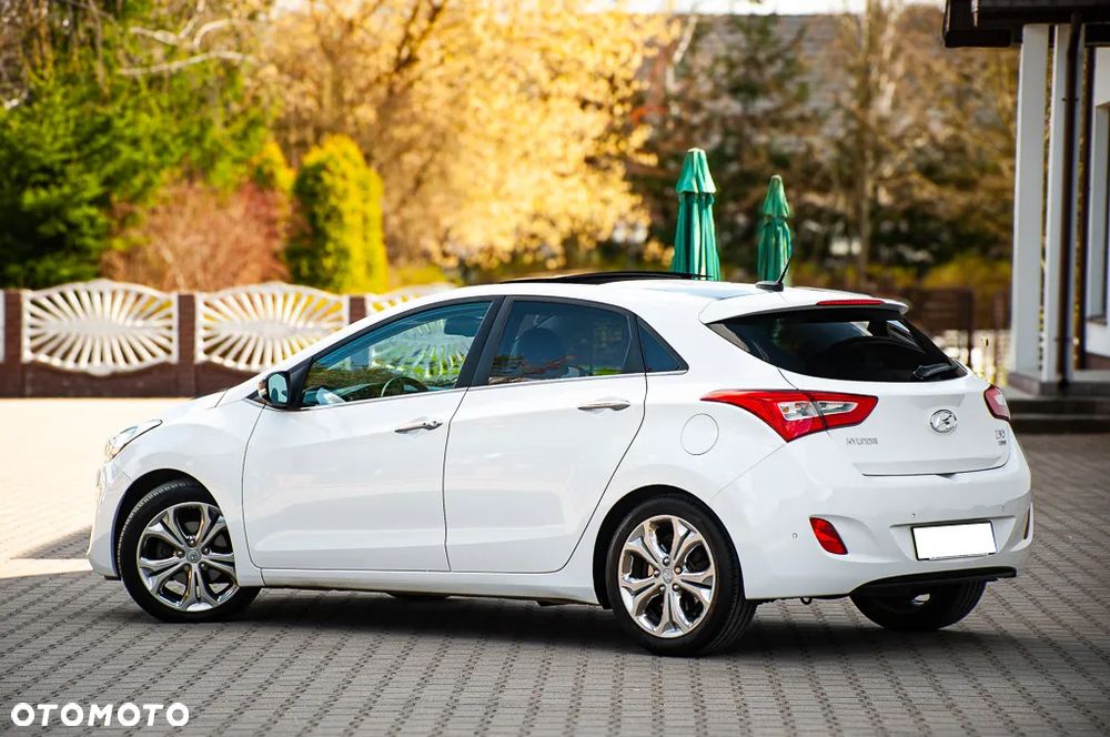 Hyundai i30 blue 1.6 CRDi Trend - 15