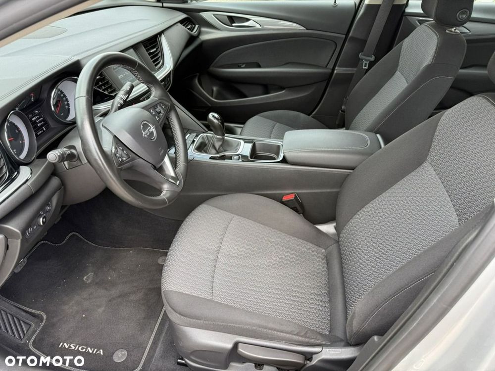 Opel Insignia - 21