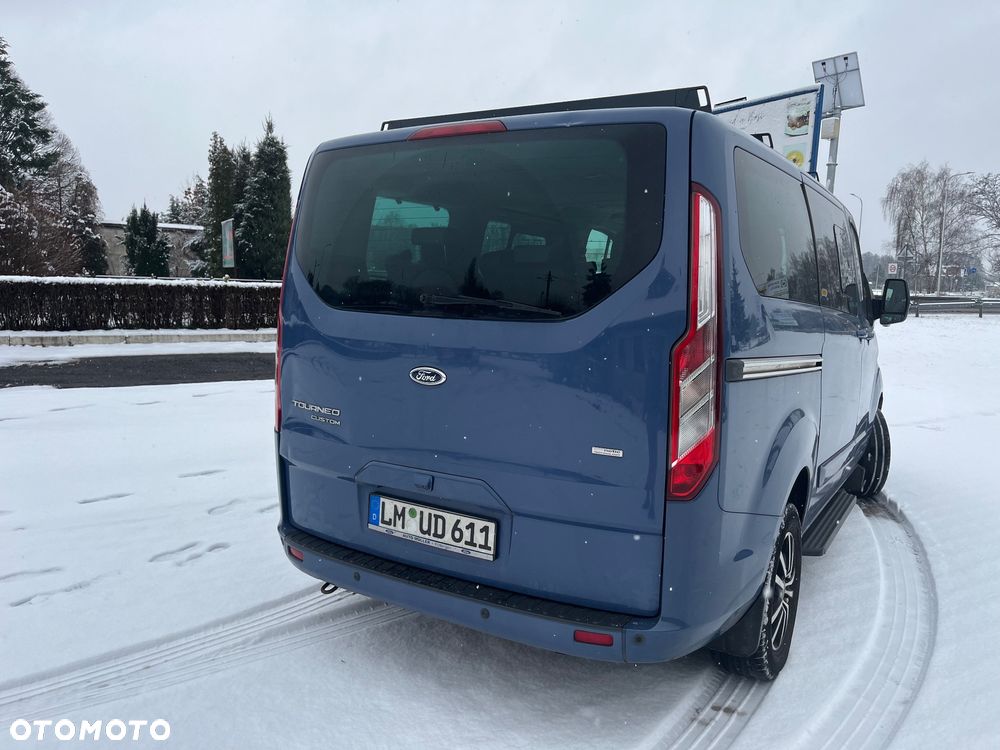 Ford Tourneo Custom - 18
