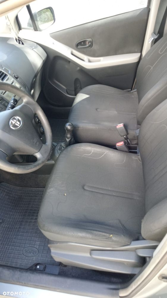 Toyota Yaris 1.0 Terra A/C - 9