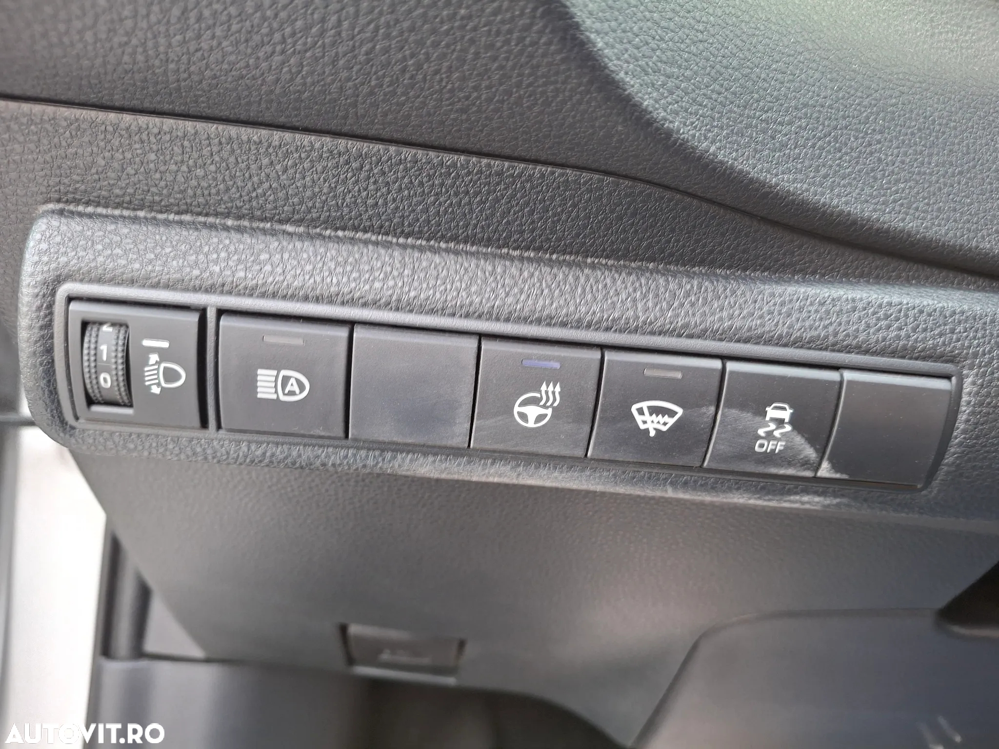 Suzuki Swace 1.8 E-CVT HEV Spirit - 16