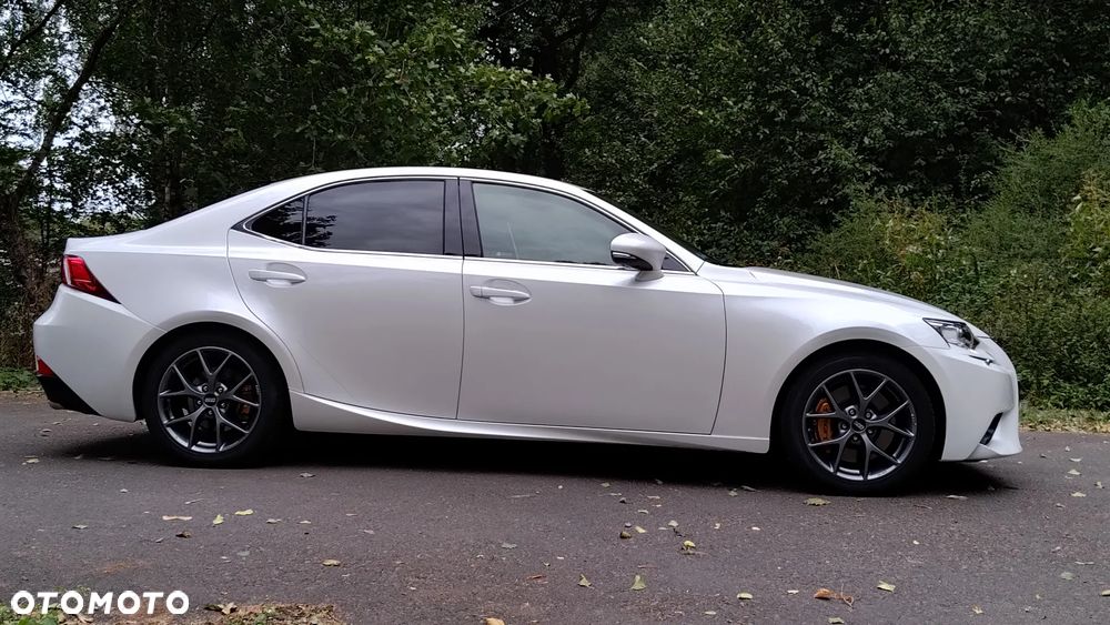 Lexus IS 200t Elite - 3