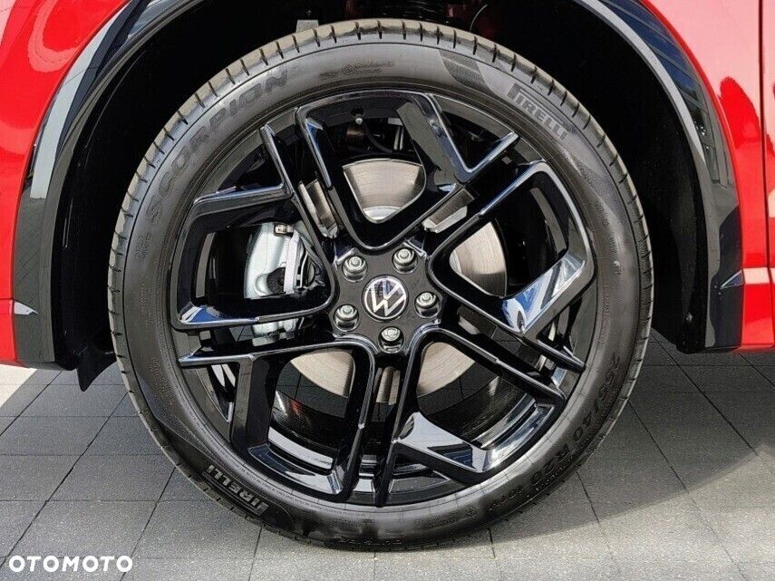 Volkswagen Tiguan - 8