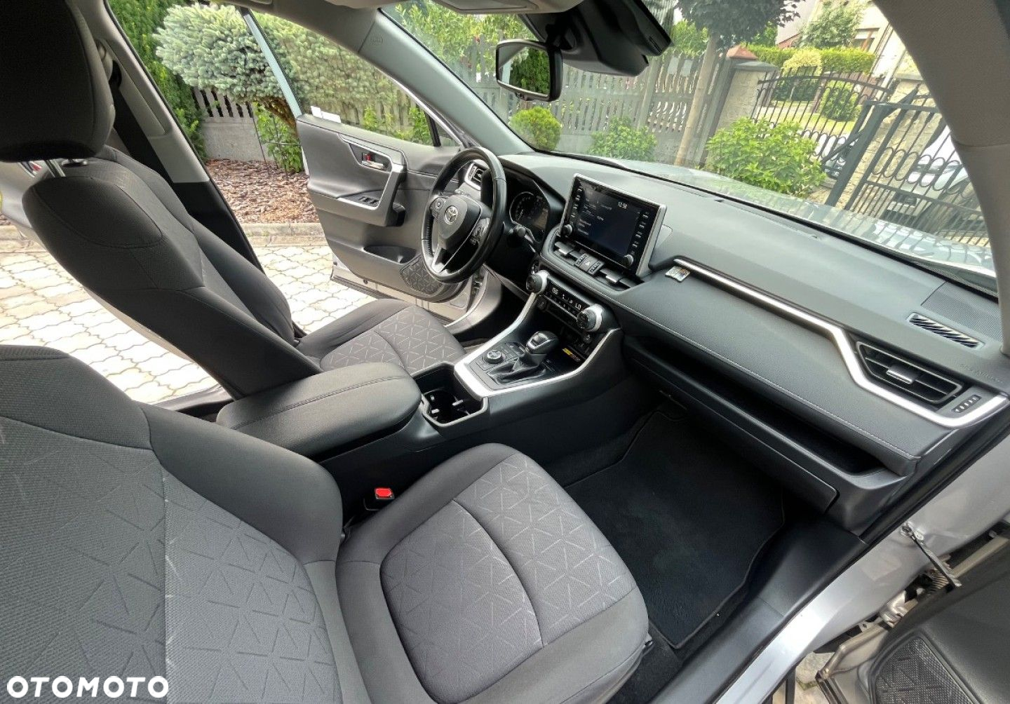 Toyota RAV4 - 22