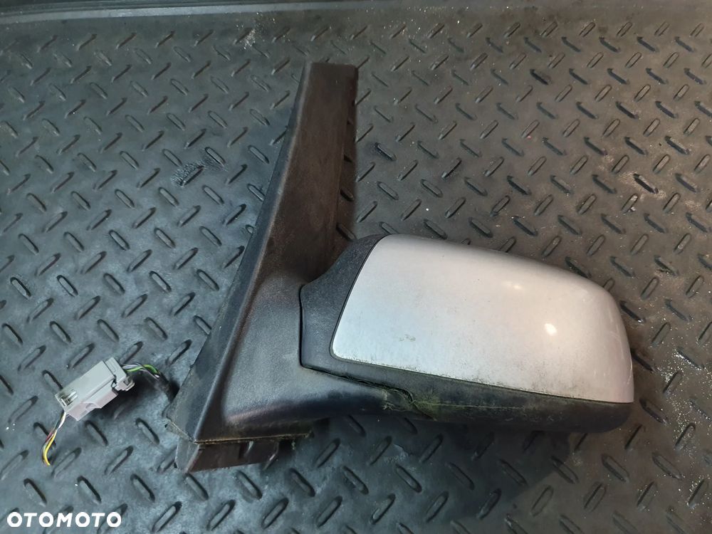 LUSTERKO LEWE FORD FOCUS C-MAX 5 PIN EUROPA - 1