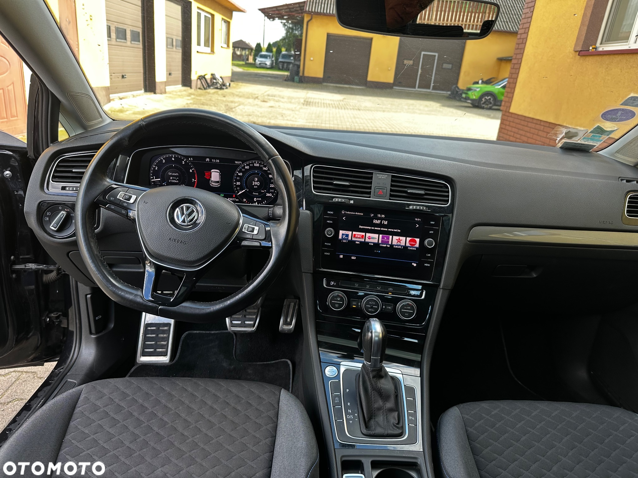Volkswagen Golf 1.5 TSI BlueMotion ACT DSG Comfortline - 7