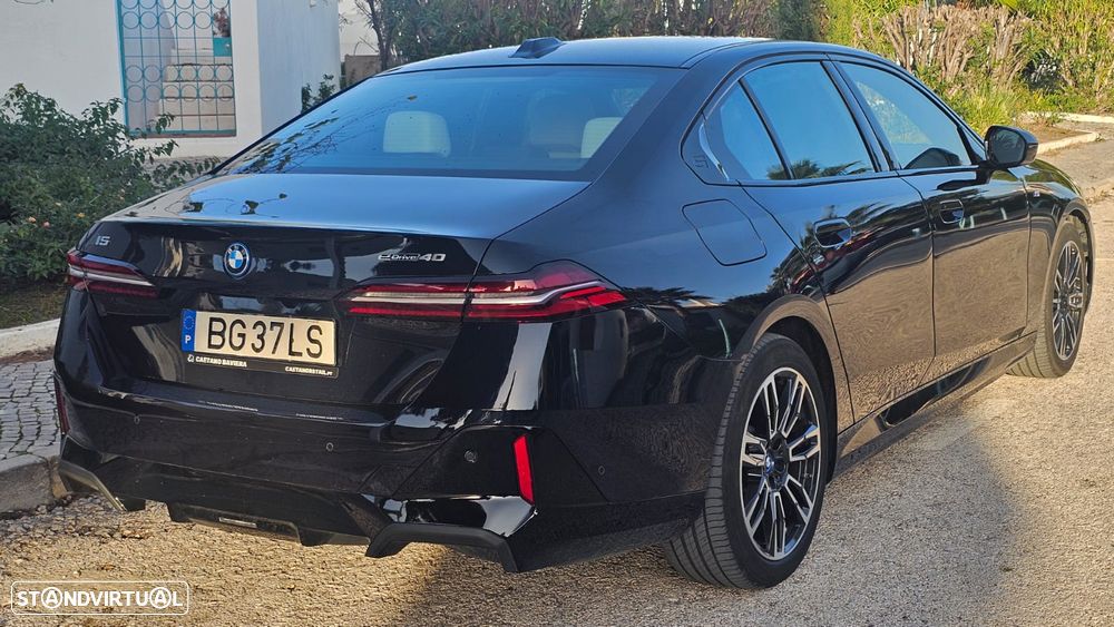 BMW i5 eDrive40 Pack Desportivo M - 22