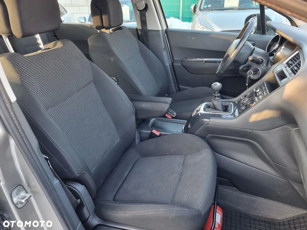 Peugeot 5008 HDI FAP 110 Premium - 12