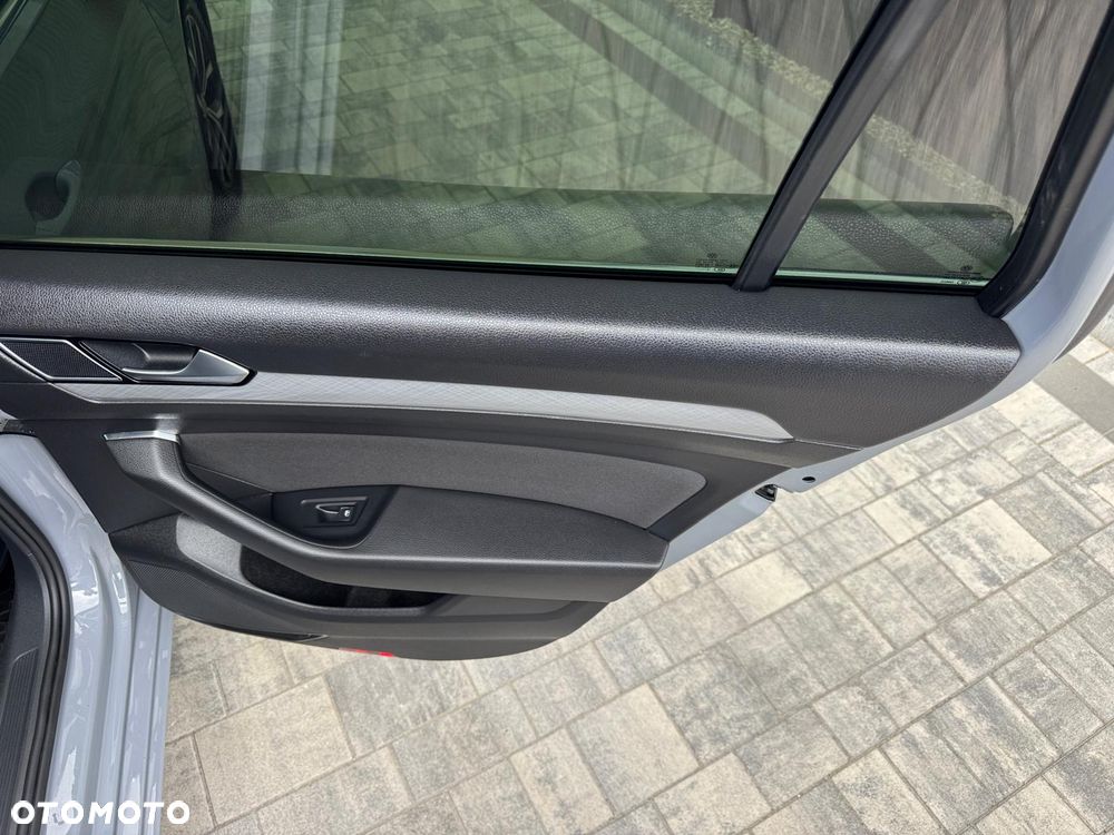 Volkswagen Passat Variant 2.0 TDI Business DSG - 32