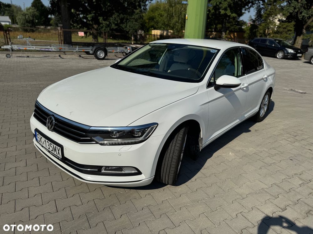 Volkswagen Passat 2.0 TDI SCR Comfortline - 13