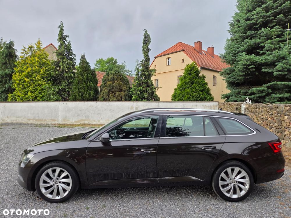 Skoda Superb 2.0 TDI Style DSG - 8