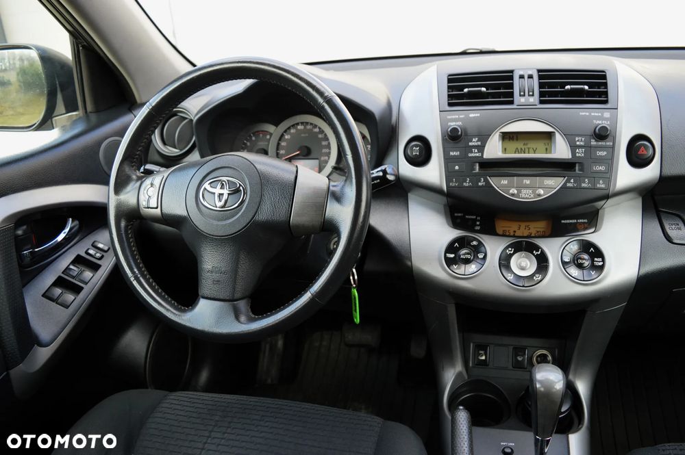 Toyota RAV4 2.0 VVT-i Prestige - 9