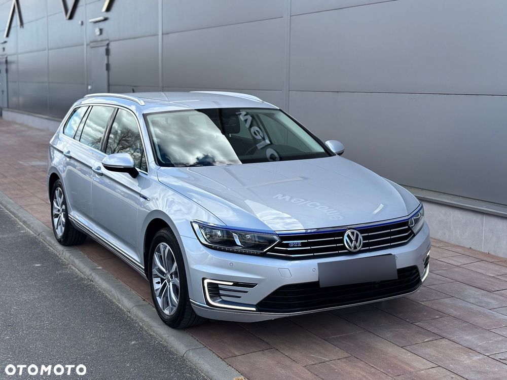 Volkswagen Passat - 2