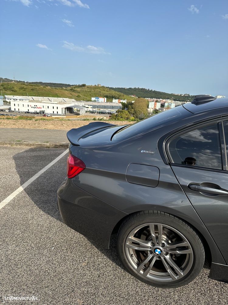 BMW 330 e iPerformance Pack M Shadow - 10