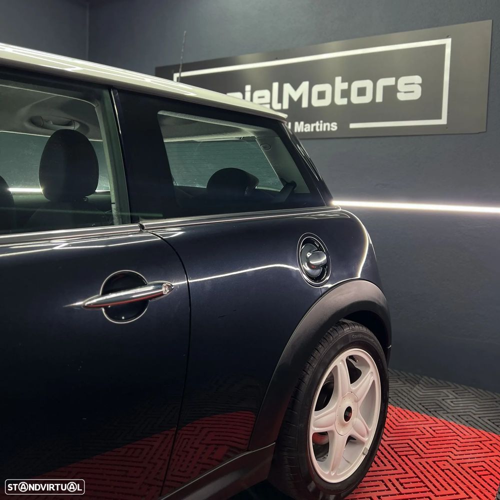 MINI 3 Portas Cooper D - 4