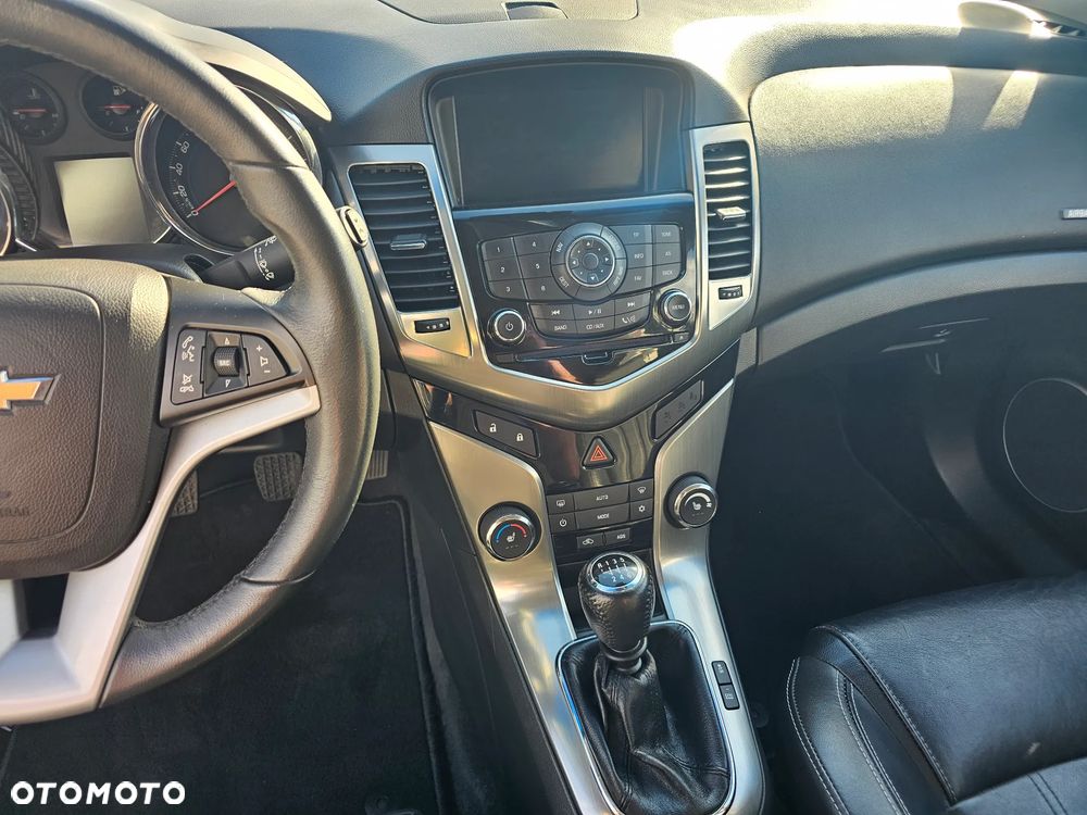 Chevrolet Cruze - 17
