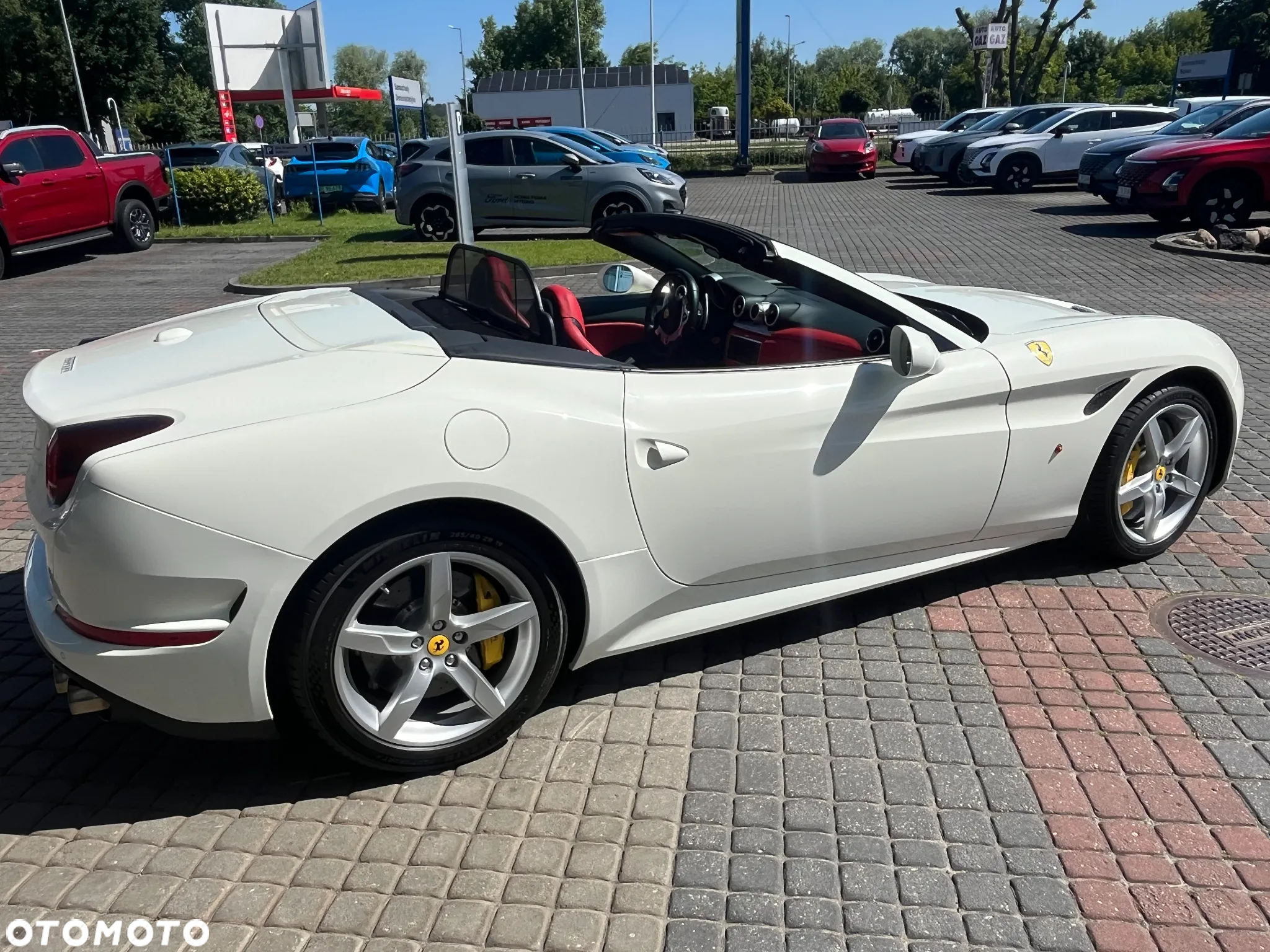 Ferrari California - 13