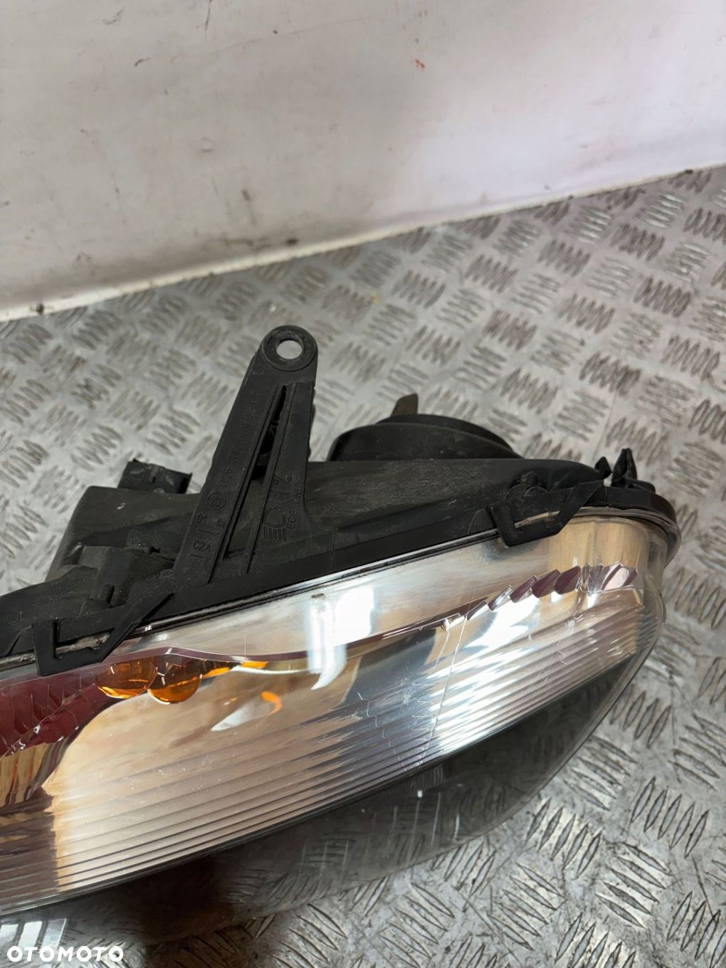 REFLEKTOR LAMPA LEWA DACIA DUSTER I 10- - 5