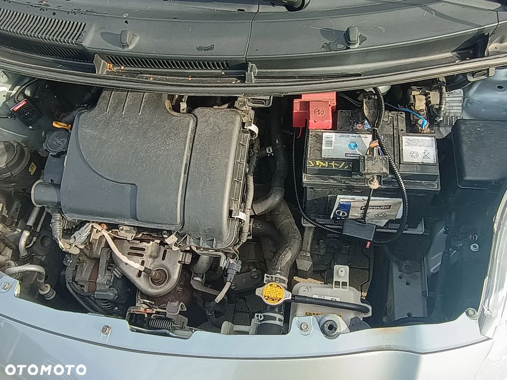 Toyota Yaris - 10