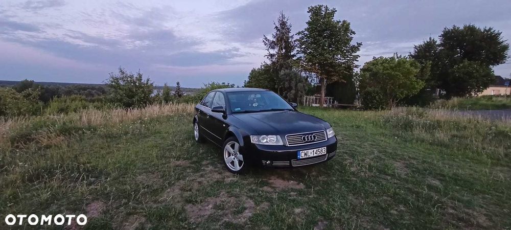 Audi A4 Limousine - 1