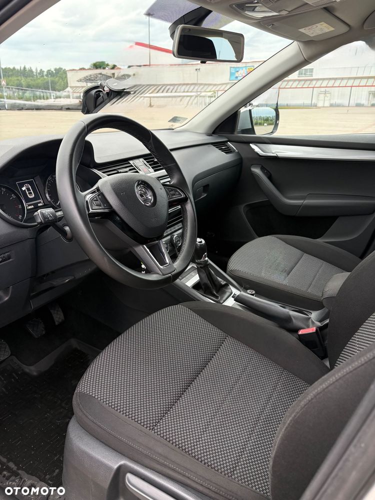 Skoda Octavia 1.4 TSI Ambition - 6