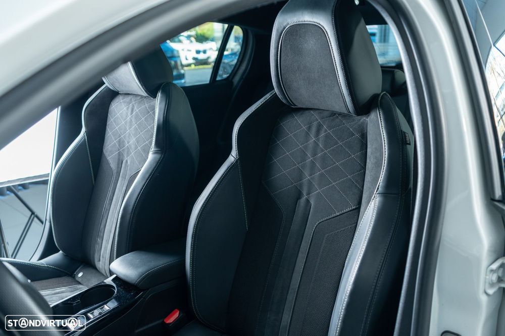 Peugeot 208 PureTech 100 EAT8 GT Pack - 9