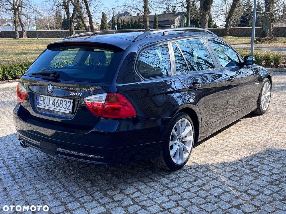 BMW Seria 3 318i Edition Exclusive - 6