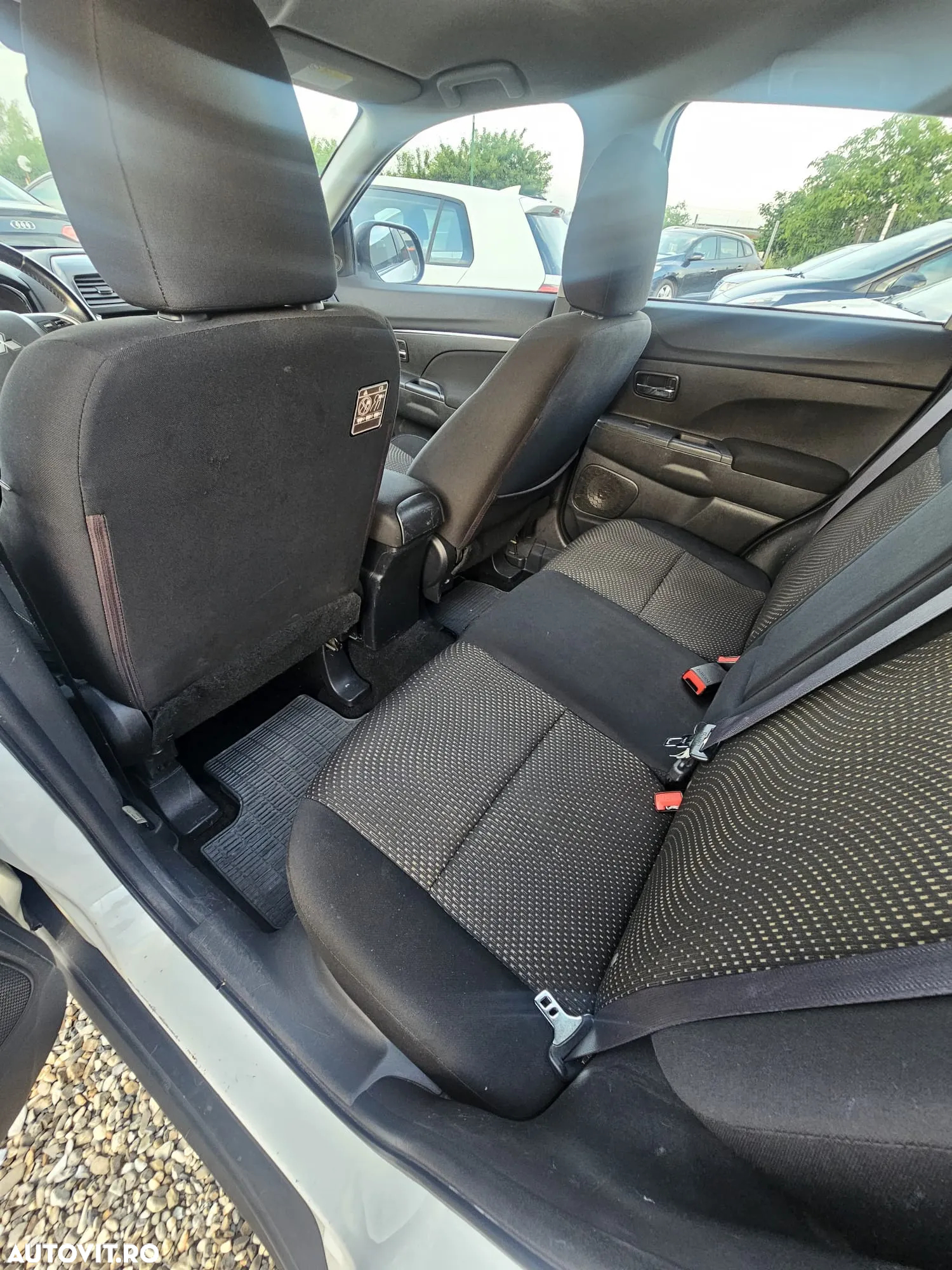 Mitsubishi ASX 1.8 DI-D 4WD Instyle - 12