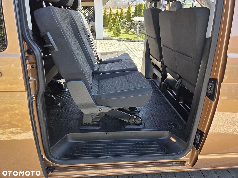 Volkswagen Caravelle 2.0 TDI L2 Comfortline 4Motion DSG - 12