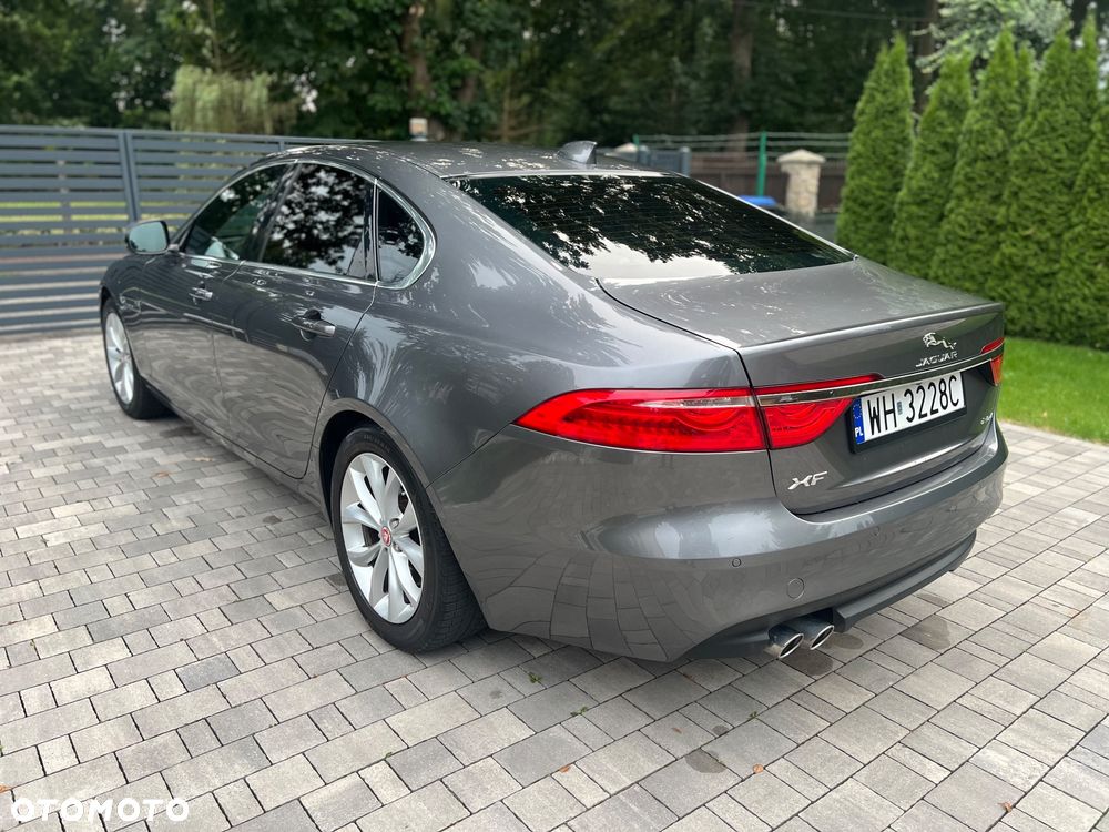 Jaguar XF 2.0 i4D Prestige - 6