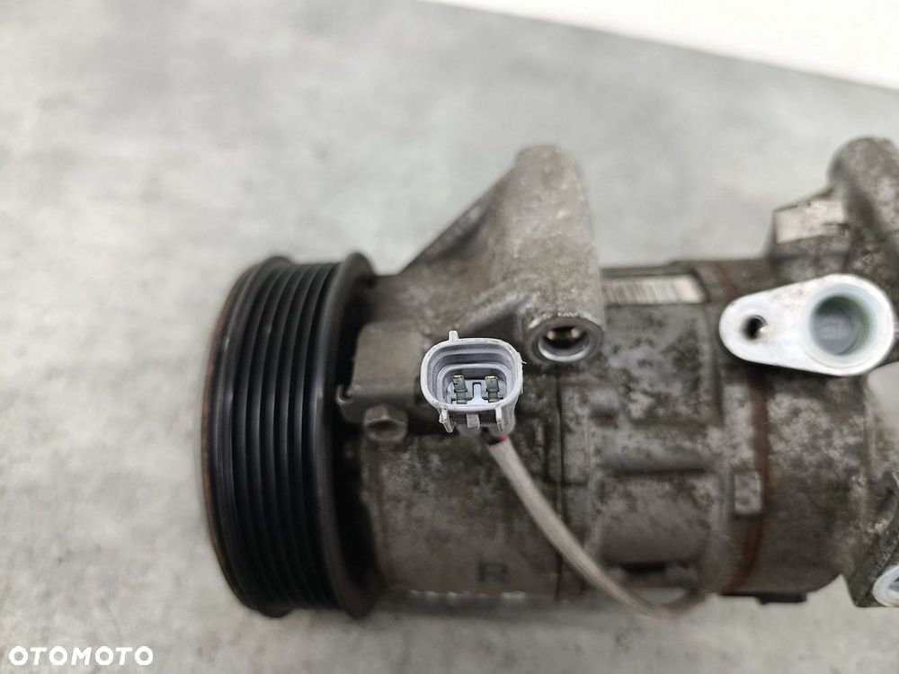 POMPA, SPRĘŻARKA KLIMATYZACJI TOYOTA YARIS III 5TSE10C 447260-4201  DENSO - 3