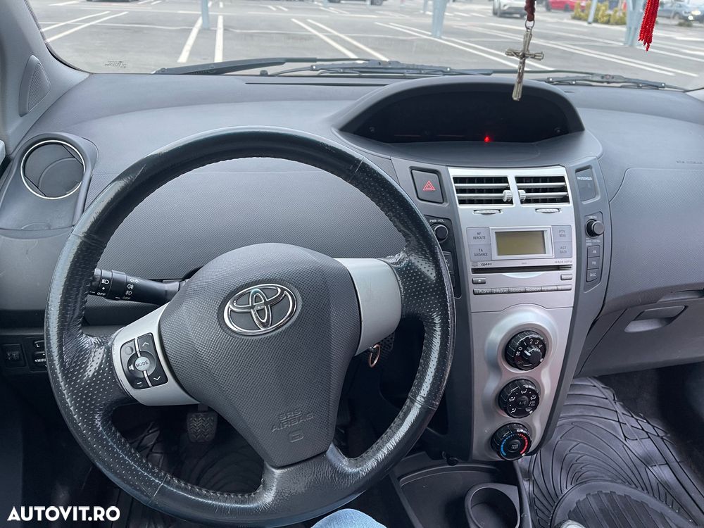 Toyota Yaris 1.8 TS - 8