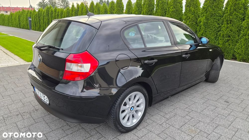 BMW Seria 1 - 25