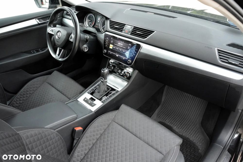 Skoda Superb 2.0 TDI Ambition DSG7 - 14