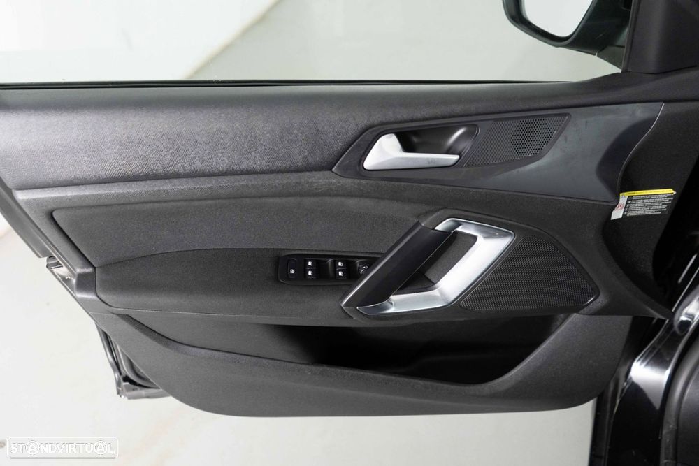 Peugeot 308 SW 1.5 BlueHDi Style EAT8 - 18