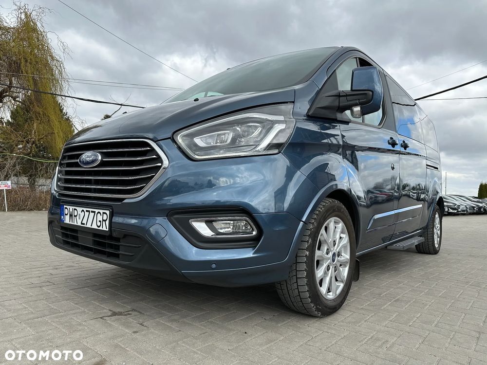 Ford Tourneo Custom - 34