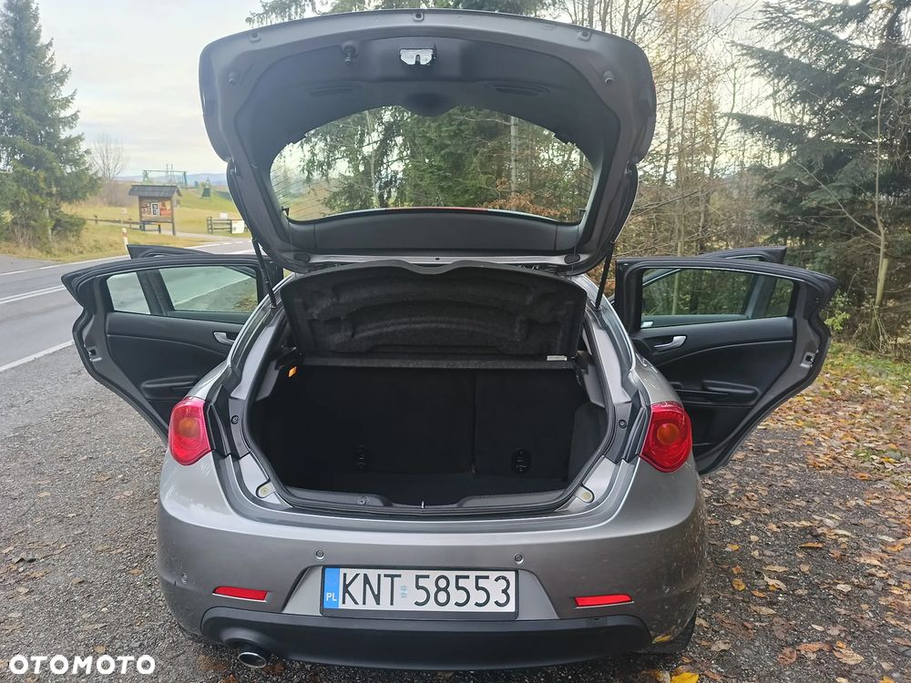 Alfa Romeo Giulietta 1.6 JTDM 16V - 10