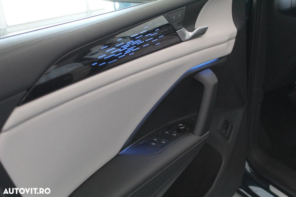 Volkswagen Tiguan 2.0 TDI DSG Elegance - 30