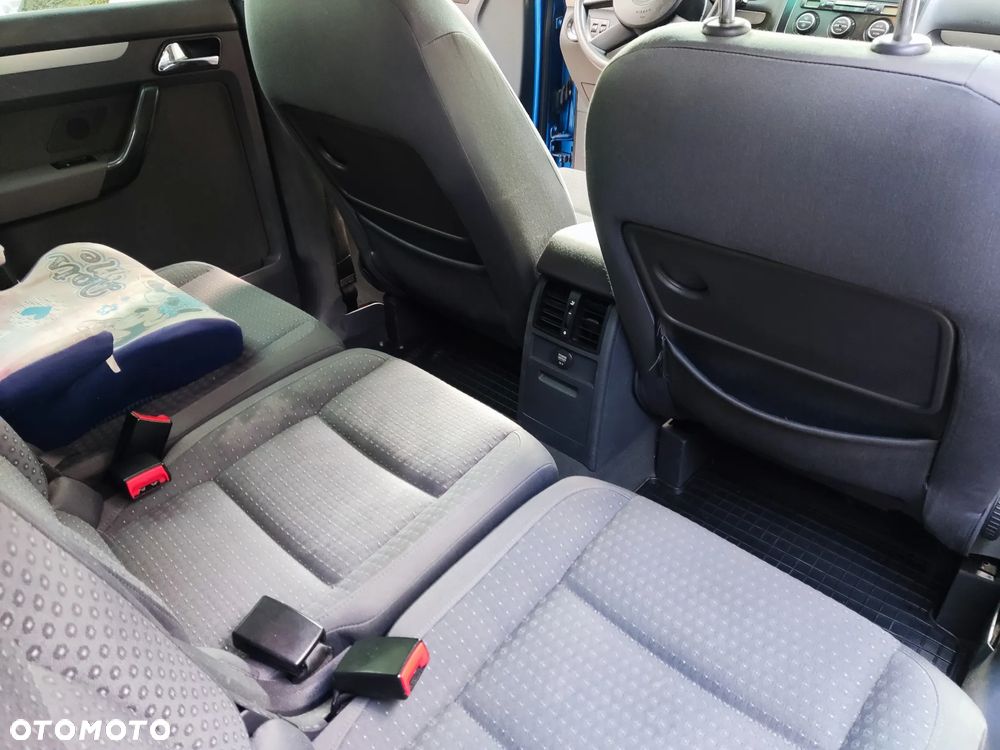 Volkswagen Touran 1.6 FSI Basis - 20