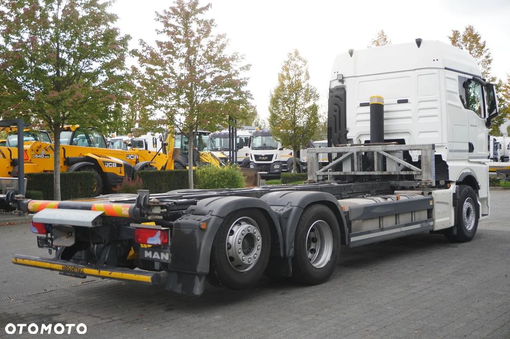 MAN TGX 26.470 6x2 COINTAINERKIPPER HYVA HIRMSCHLING / 200 tys. km! - 10