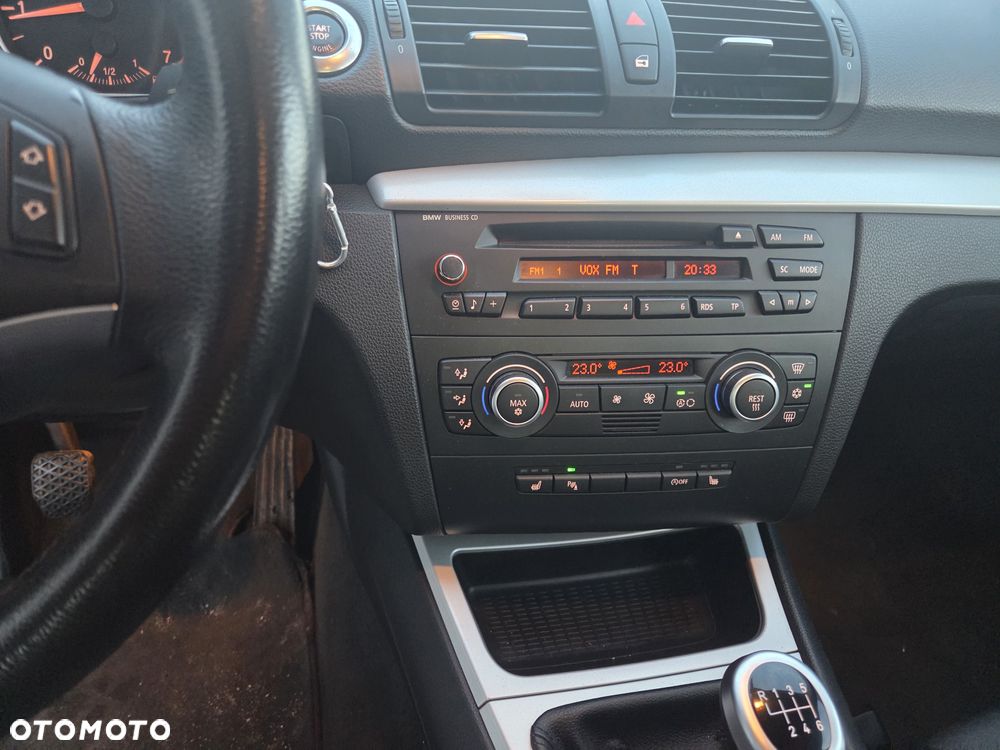 BMW Seria 1 116i - 9