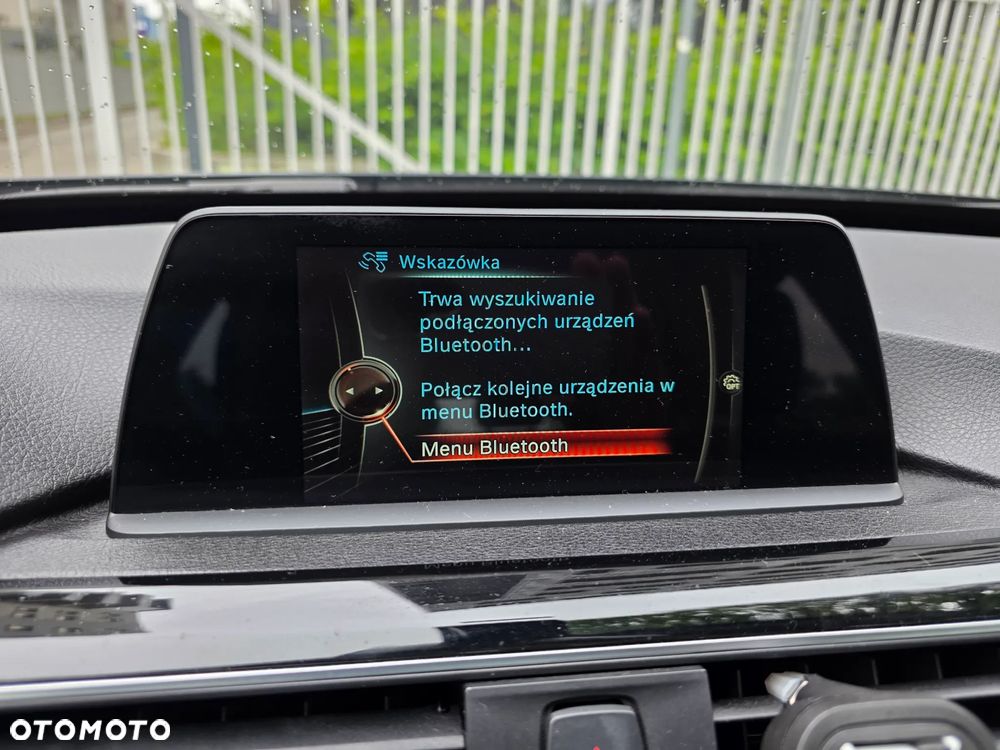 BMW Seria 3 318d Sport Line - 13